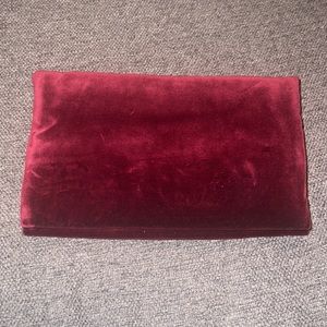 Burgundy Gucci sunglasses case (( Hollywood Forever Collection ))